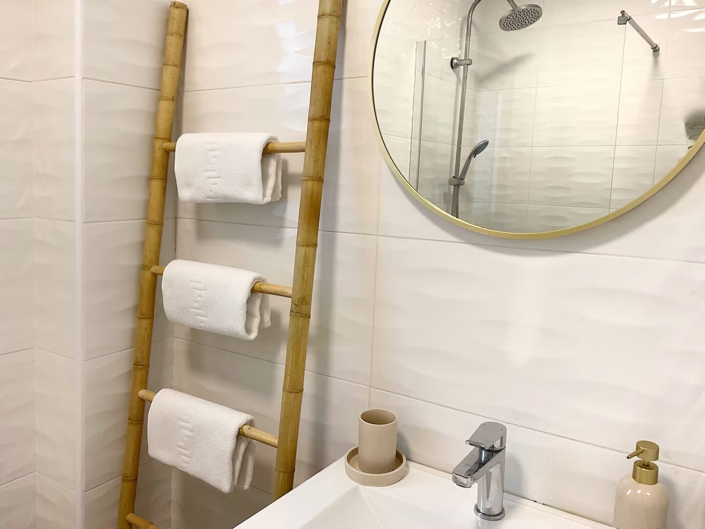 Detalles decorativos del baño
